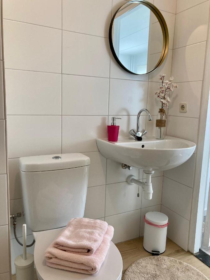 Apartment Bed & Kersenbloesem